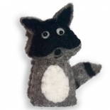 PAPOOSE - felt finger puppet, raccoon